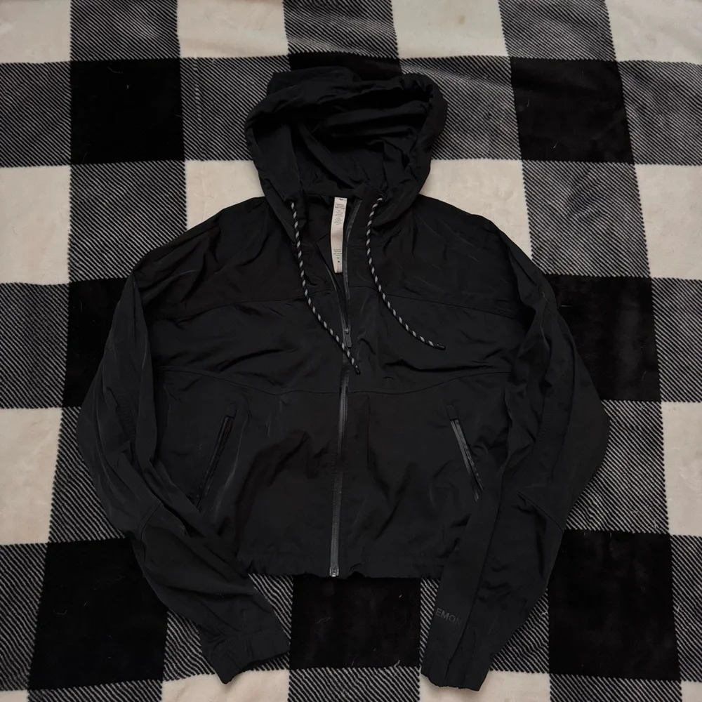 Black Lululemon windbreaker Hooded Jacket - Picture 1 of 4